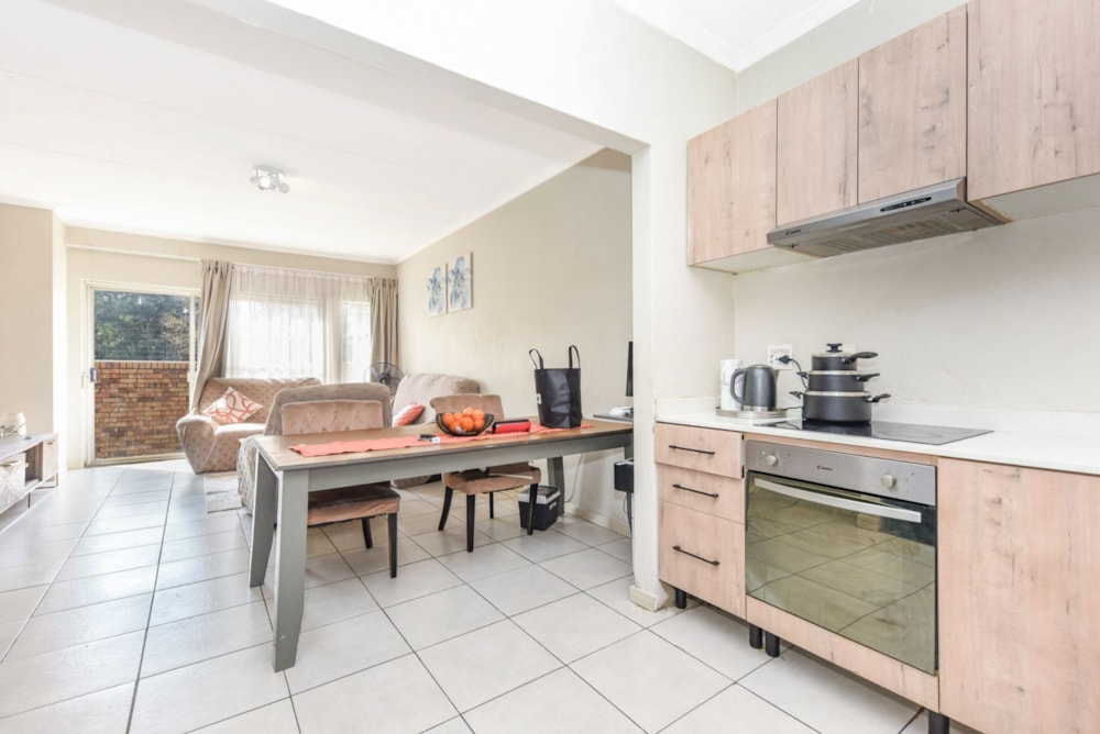 Townhouse for sale in North Riding - FW1749325