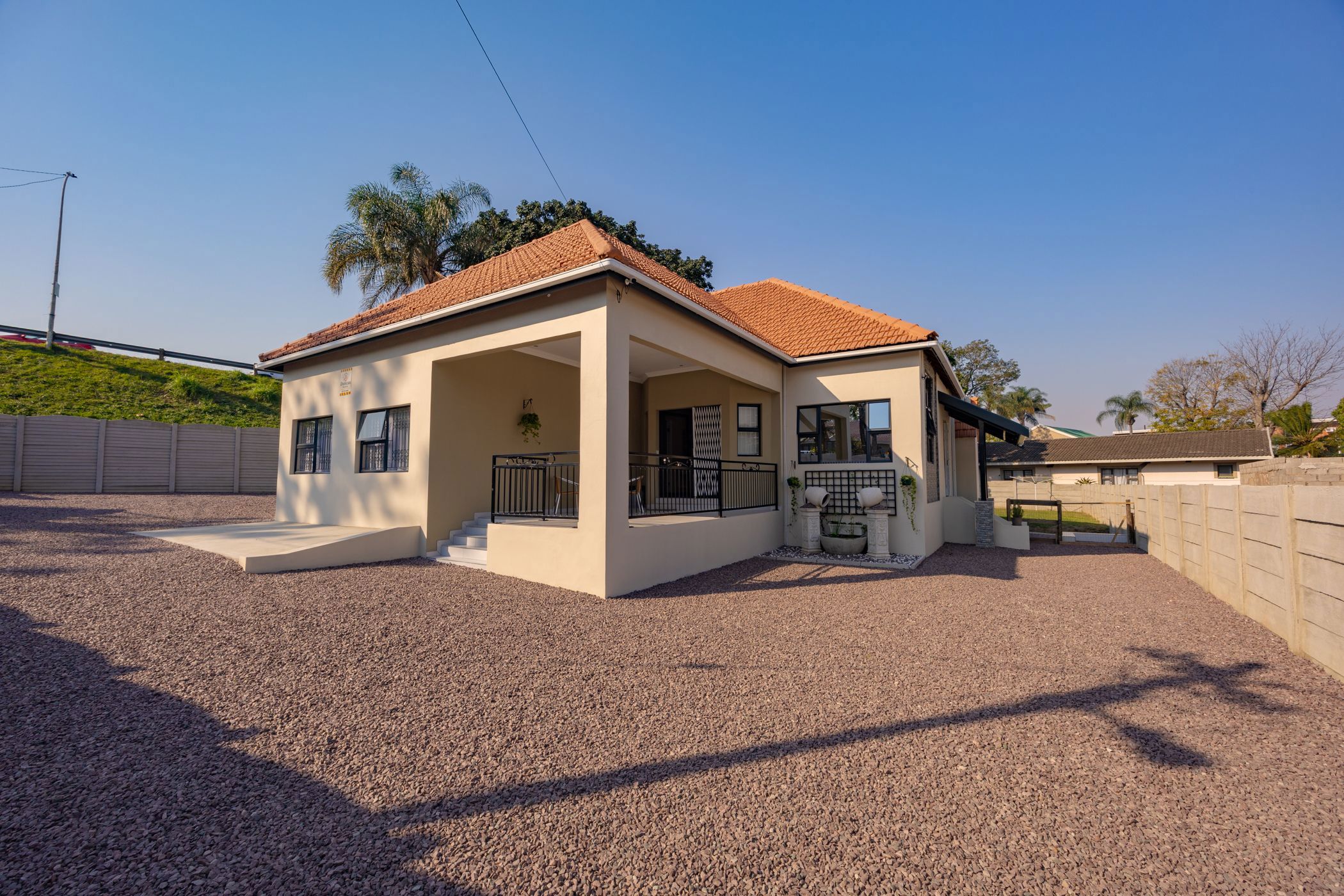 House for sale in Malvern, Queensburgh - 1WP1748438