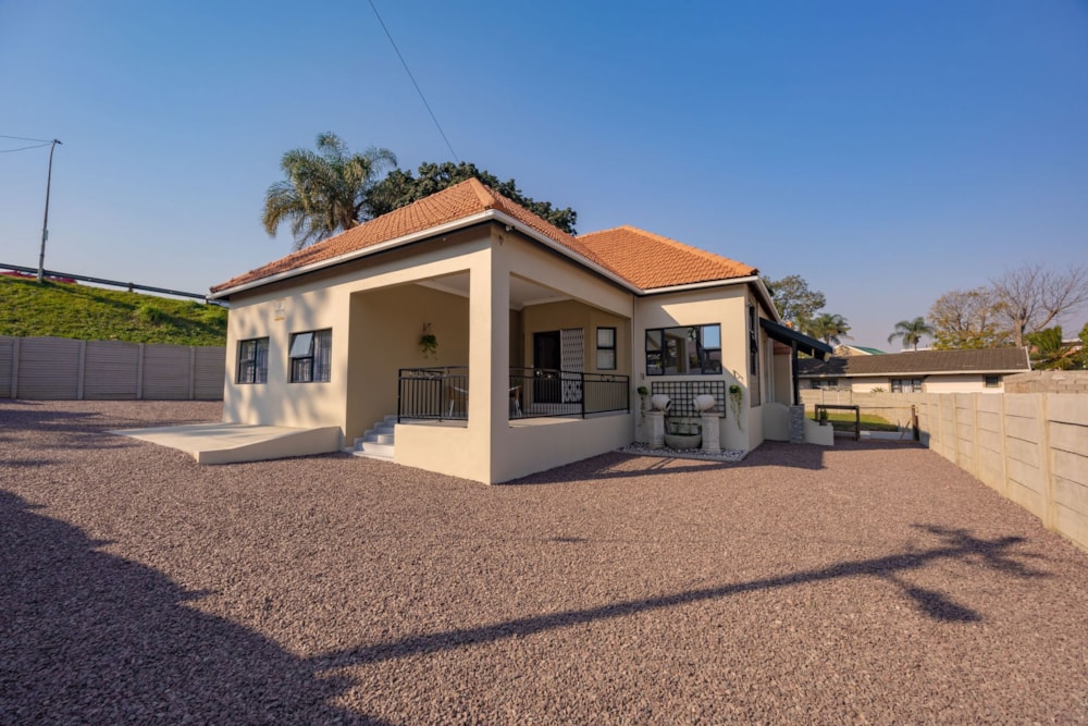 House for sale in Malvern, Queensburgh - 1WP1748438