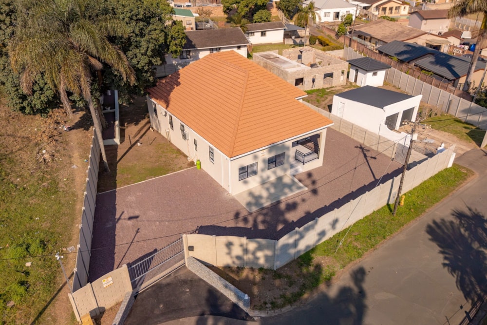 House for sale in Malvern, Queensburgh - 1WP1748438