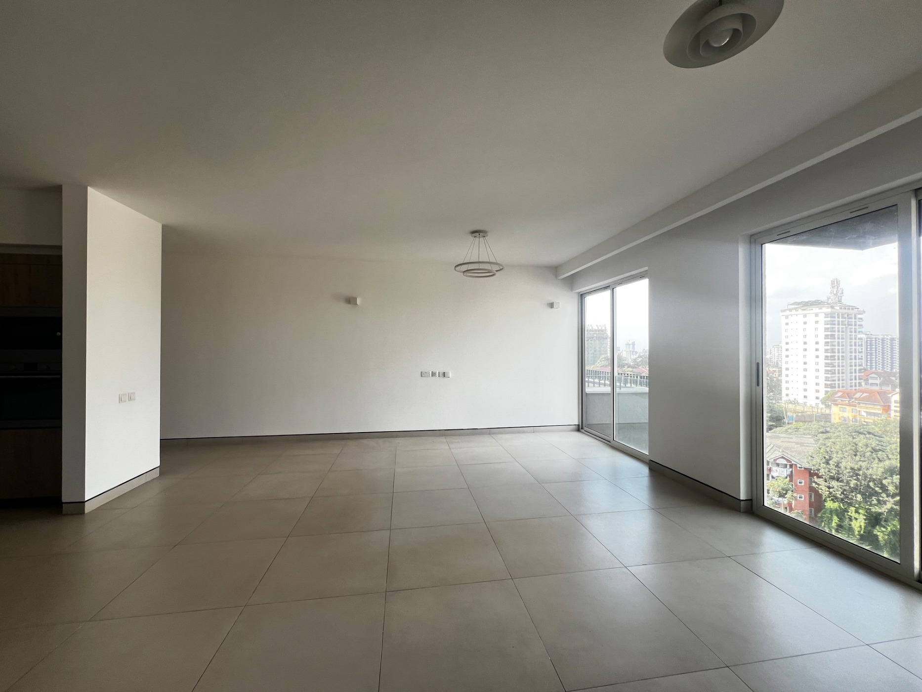 Apartment to rent in Kilimani, Kenya - 3KE1748082
