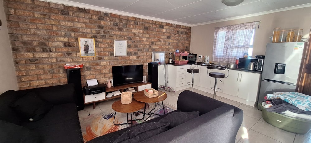 Single-storey cluster for sale in Oudtshoorn Central - 1OU1748146 Single-storey cluster for sale in Oudtshoorn Central - 1OU1748146
