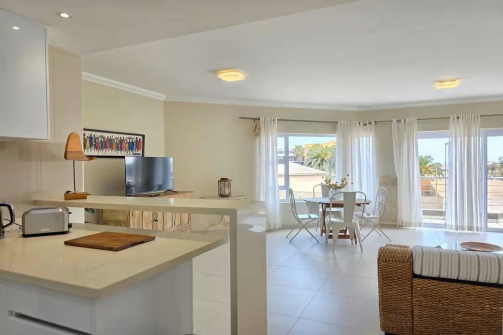 Apartment for sale in City Centre, Namibia - 3NM1747768 Apartment for sale in City Centre, Namibia - 3NM1747768