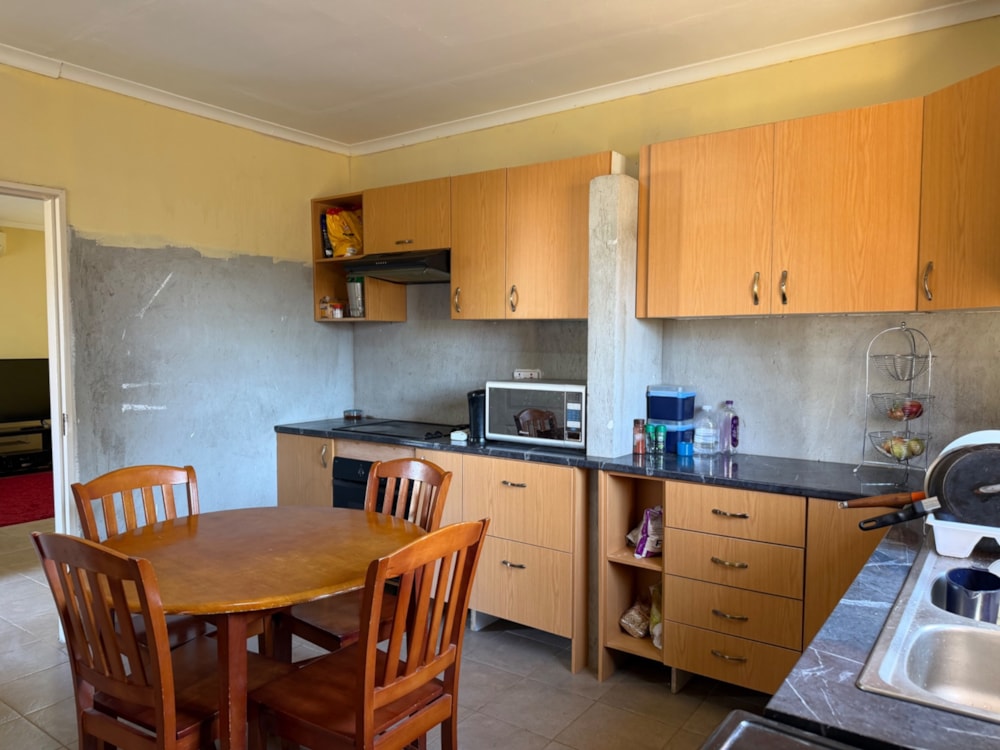 House for sale in Gaborone, Botswana - 3BO1747769 House for sale in Gaborone, Botswana - 3BO1747769