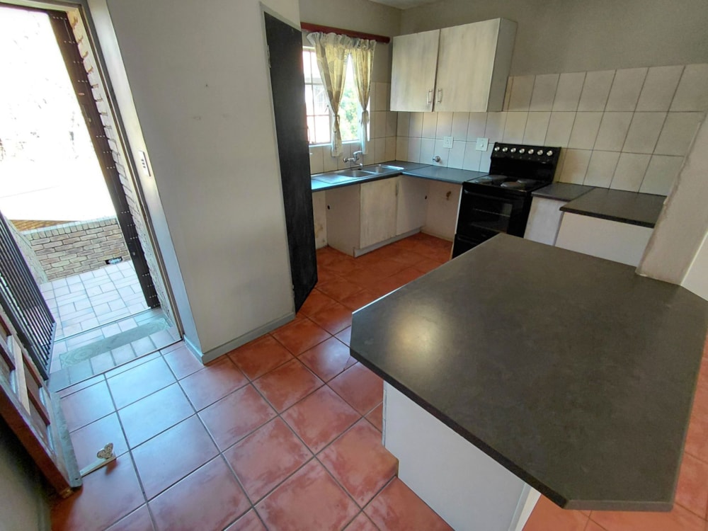 Townhouse for sale in Die Hoewes - CN1747773 Townhouse for sale in Die Hoewes - CN1747773