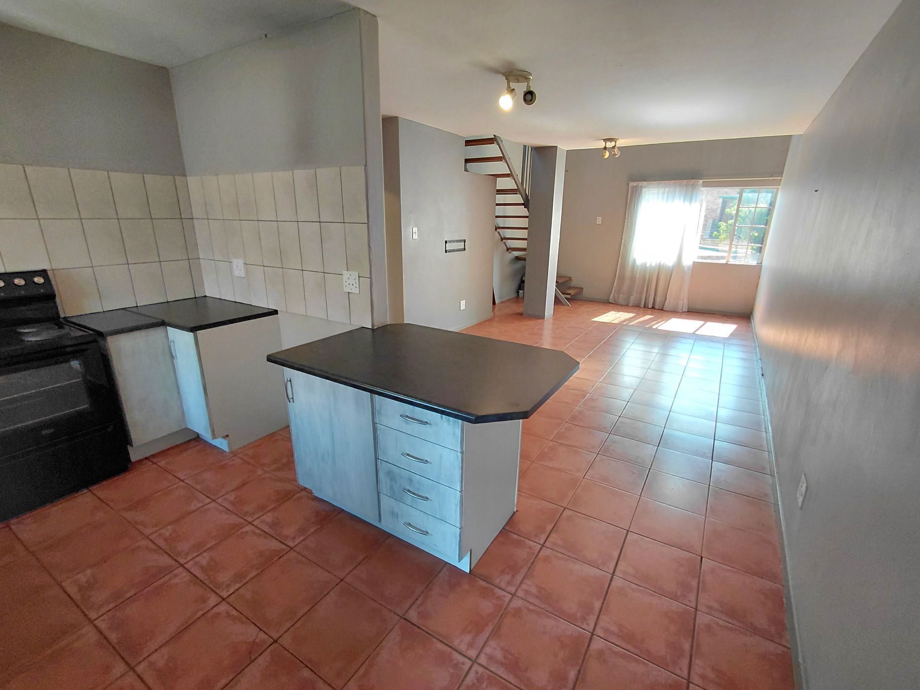 Townhouse for sale in Die Hoewes - CN1747773