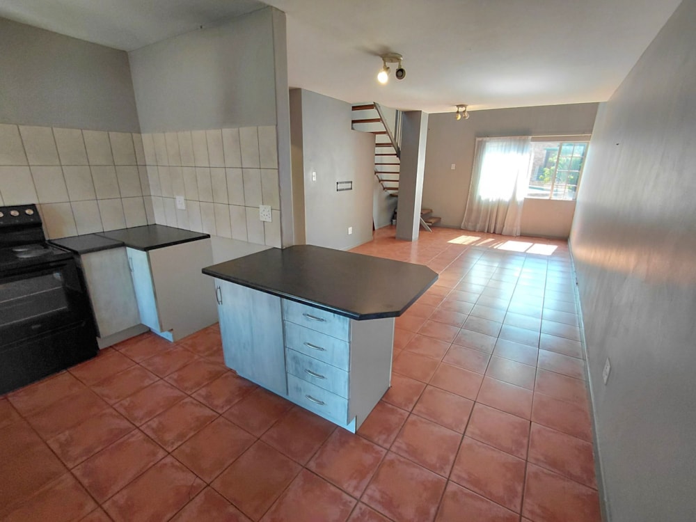 Townhouse for sale in Die Hoewes - CN1747773 Townhouse for sale in Die Hoewes - CN1747773