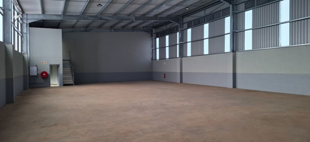 Commercial industrial property to rent in Waterfall, Upper Highway - 1KF1747783