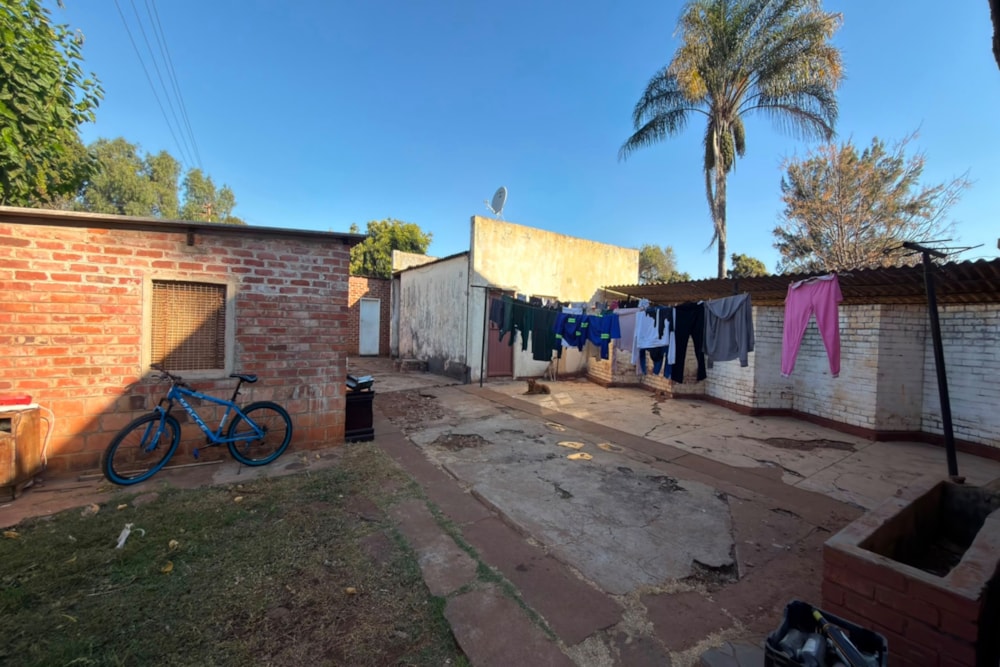 House for sale in Malindela, Zimbabwe - 3ZB1747812 House for sale in Malindela, Zimbabwe - 3ZB1747812