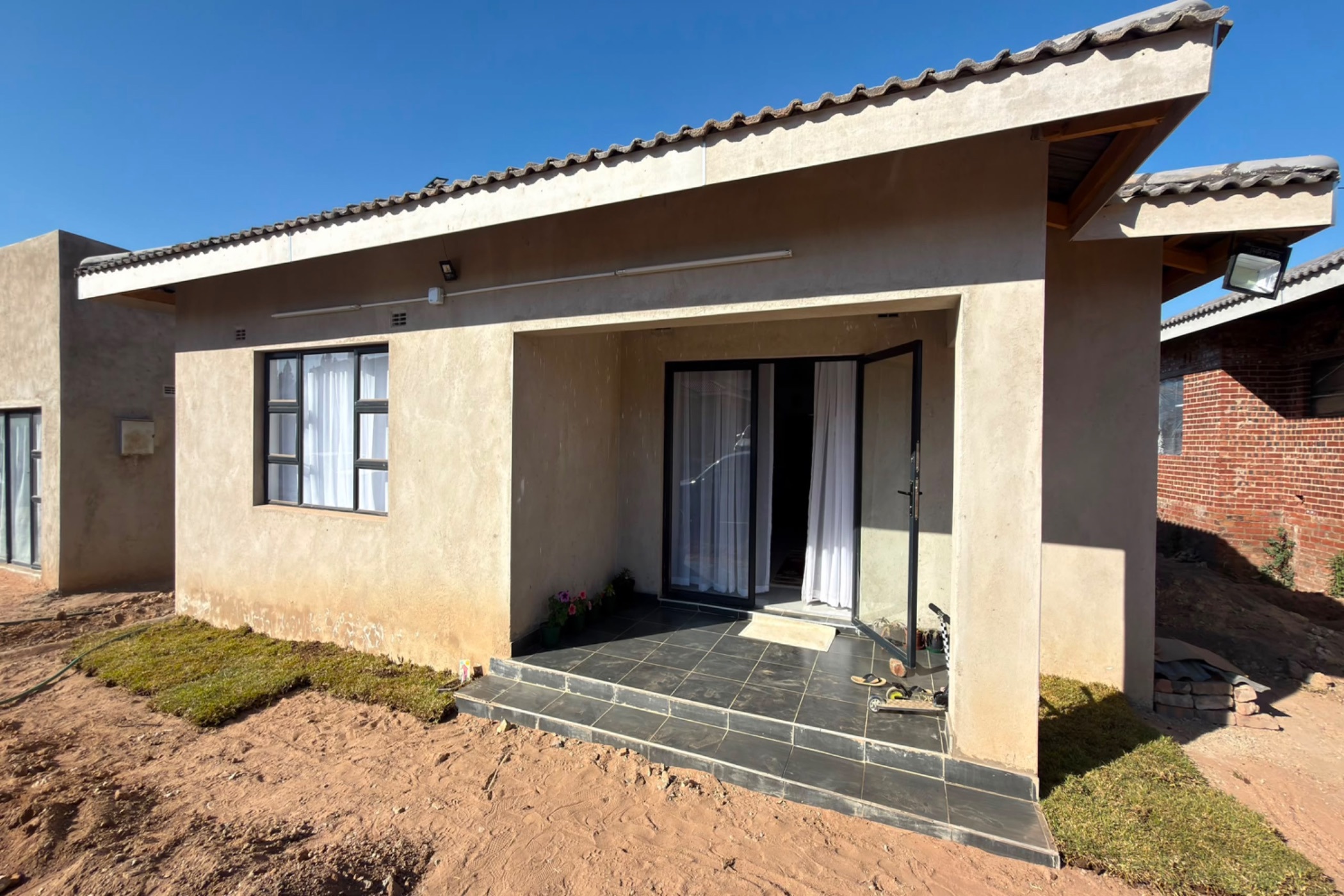 Townhouse for sale in Burnside, Bulawayo, Zimbabwe - 3ZB1747945