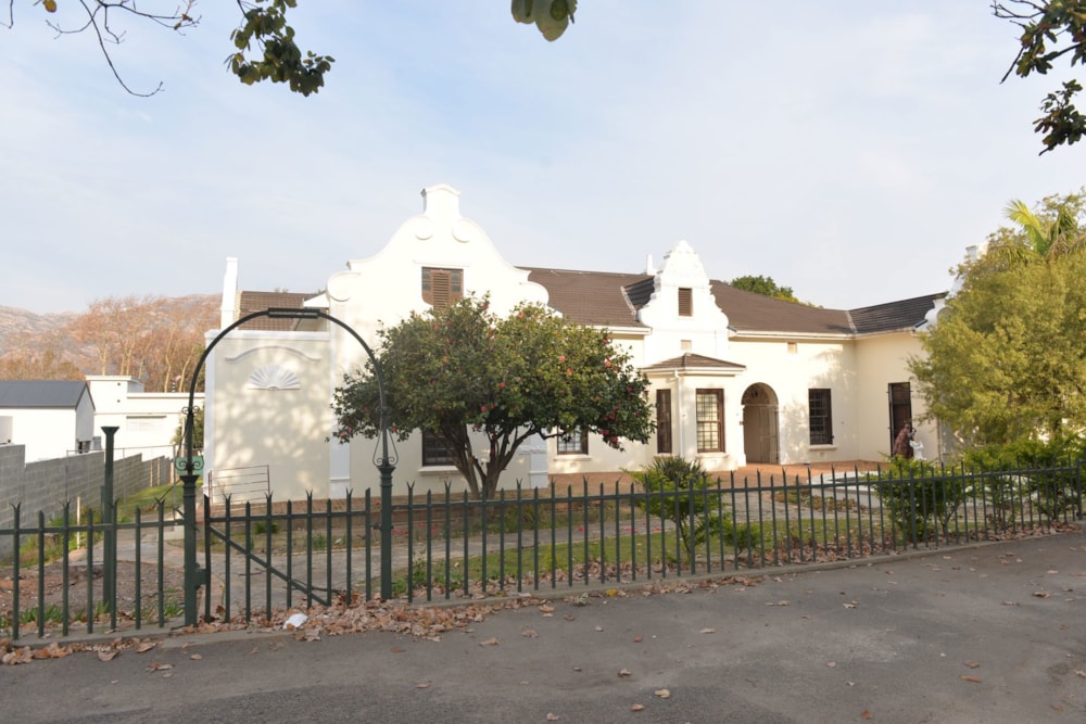 Garden retirement home for sale in Villiersdorp, Overberg - 1SW1747915 Garden retirement home for sale in Villiersdorp, Overberg - 1SW1747915