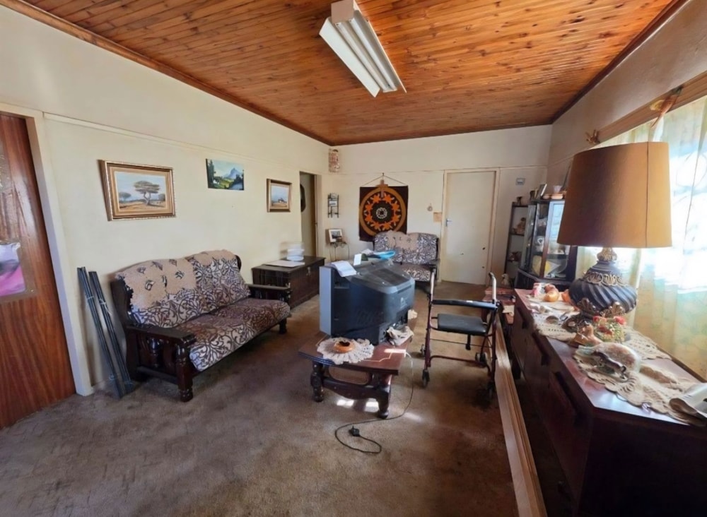 House sold in Beaconsfield - 1KJ1748077