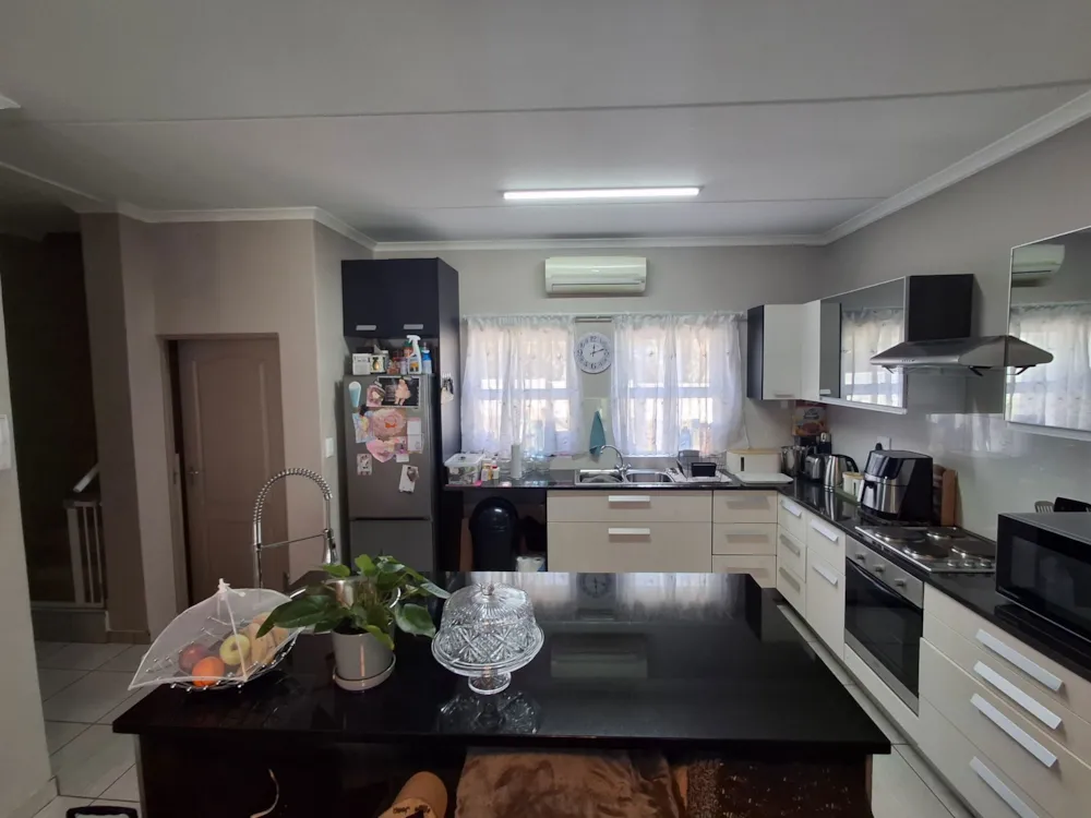 House let in Malmesbury - 1MS1748120 House let in Malmesbury - 1MS1748120