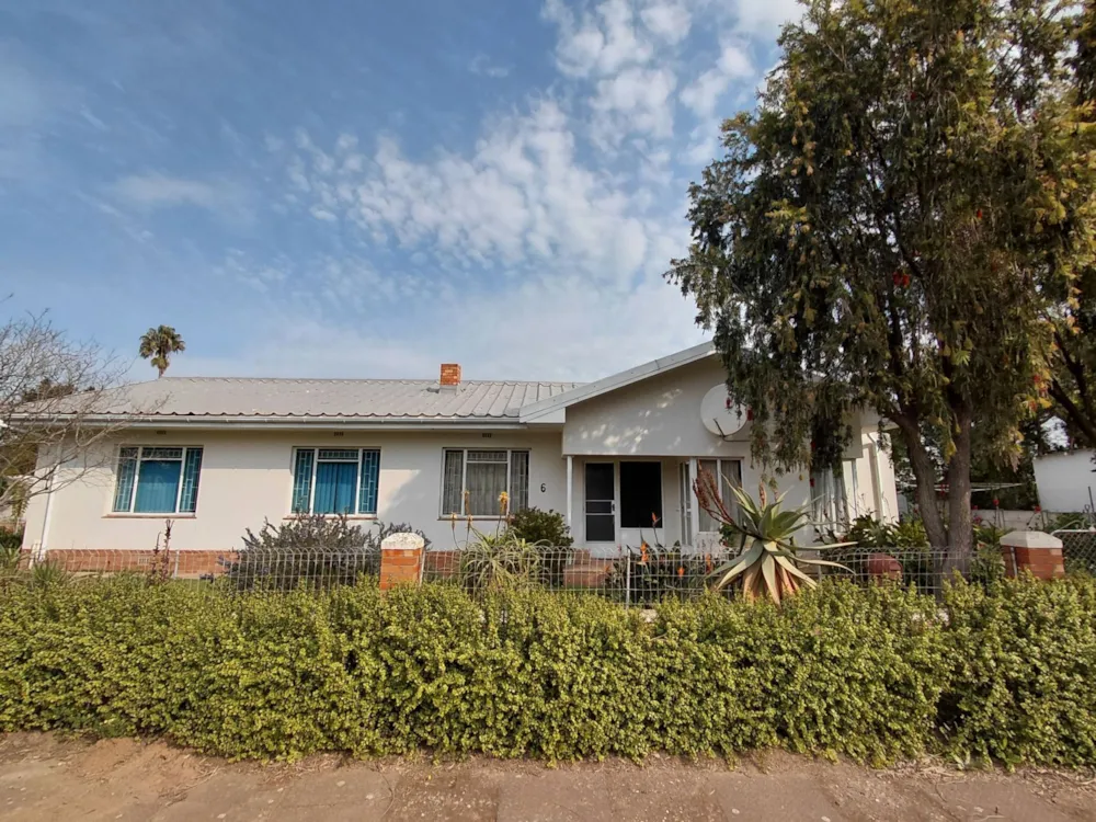 House for sale in Heidelberg, Garden Route - 1SR1748169 House for sale in Heidelberg, Garden Route - 1SR1748169