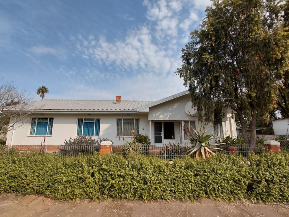 House for sale in Heidelberg, Garden Route - 1SR1748169 House for sale in Heidelberg, Garden Route - 1SR1748169