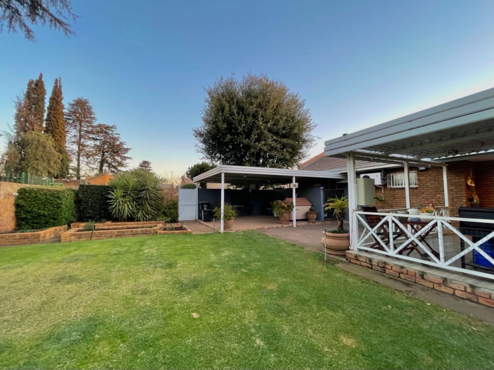 Townhouse for sale in Vanderbijlpark SW 5 - 1VT1748129 Townhouse for sale in Vanderbijlpark SW 5 - 1VT1748129