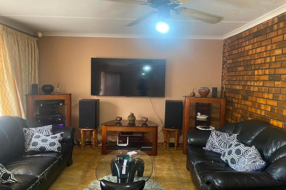 House for sale in Regency Park - 1WP1748138 House for sale in Regency Park - 1WP1748138