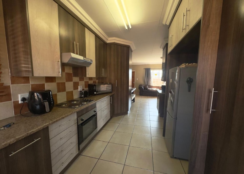 Townhouse for sale in Middelburg South (Mpumalanga South)  - 1MD1748149
