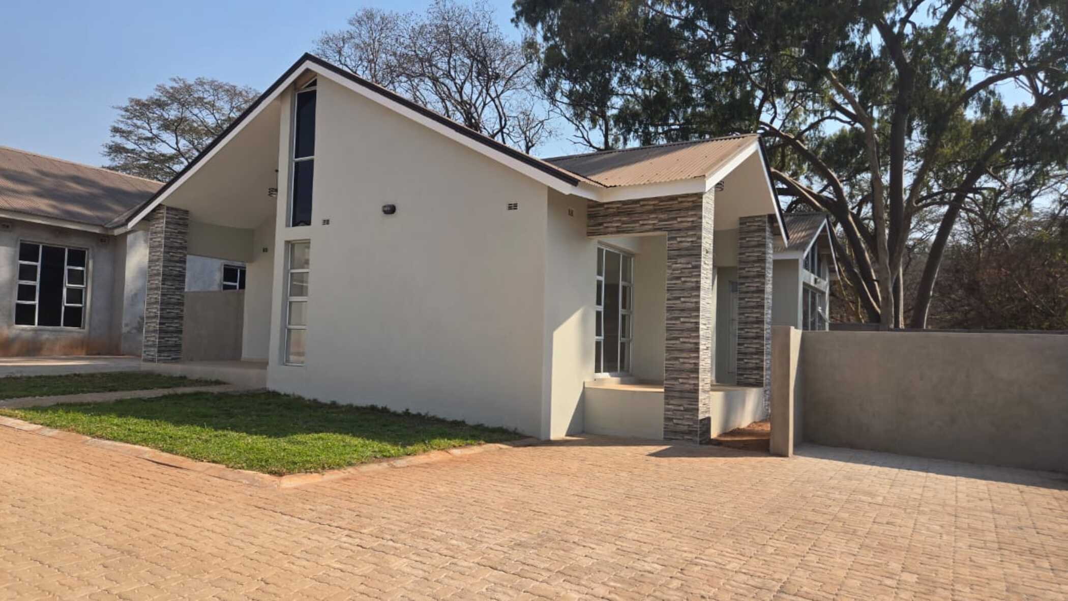 Cluster for sale in Emerald Hill, Zimbabwe - 3ZB1748200