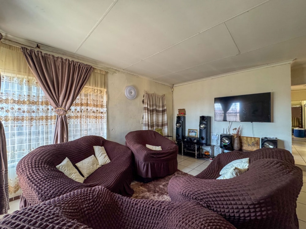 House for sale in Meyerton Park - 1VT1748219 House for sale in Meyerton Park - 1VT1748219