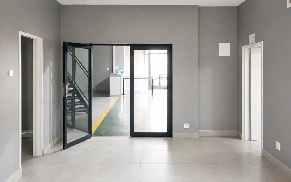 Commercial industrial property to rent in Rustenburg - 1RU1748260