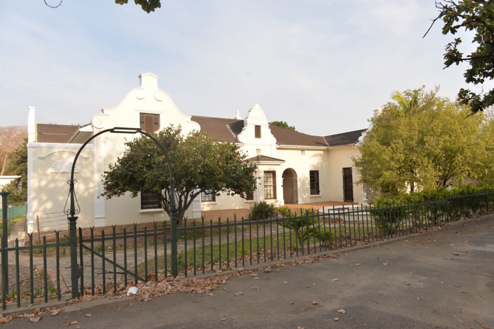 Garden retirement home for sale in Villiersdorp, Overberg - 1SW1748526 Garden retirement home for sale in Villiersdorp, Overberg - 1SW1748526
