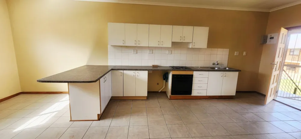 Apartment to rent in Rhodesdene - 1KJ1750339 Apartment to rent in Rhodesdene - 1KJ1750339