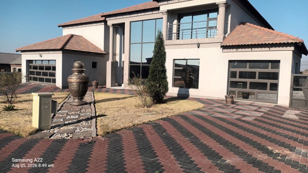 Double-storey house for sale in Three Rivers East - 1VT1748427 Double-storey house for sale in Three Rivers East - 1VT1748427