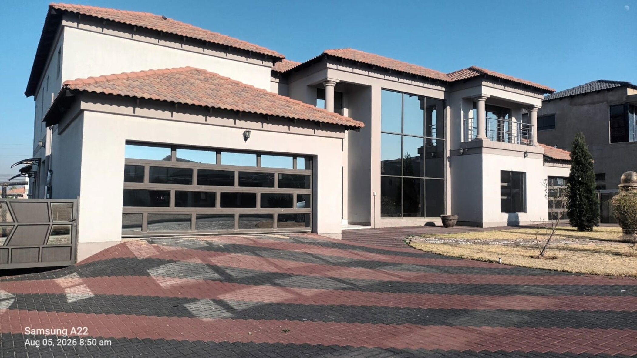 Double-storey house for sale in Three Rivers East - 1VT1748427