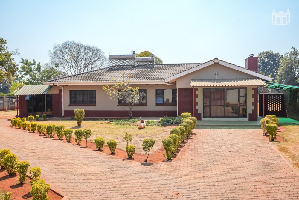 Single-storey house for sale in Bluffhill, Zimbabwe - 3ZB1748385 Single-storey house for sale in Bluffhill, Zimbabwe - 3ZB1748385