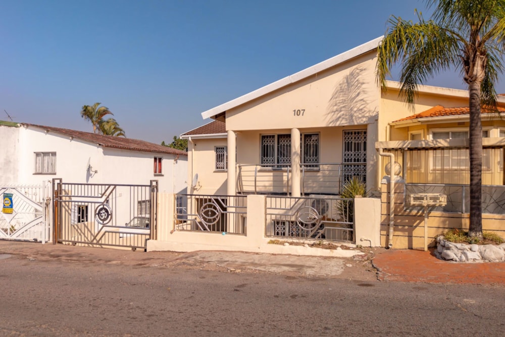 House for sale in Chatsworth, KwaZulu-Natal - 1WP1748430 House for sale in Chatsworth, KwaZulu-Natal - 1WP1748430