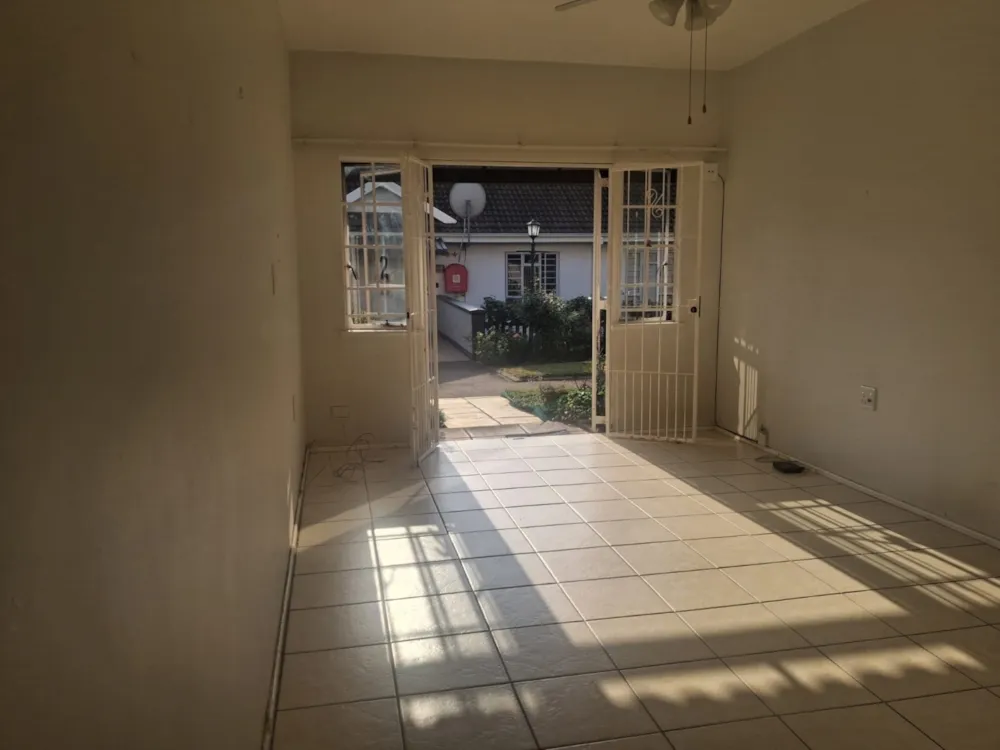 Townhouse for sale in Kloof - 1KF1748738 Townhouse for sale in Kloof - 1KF1748738