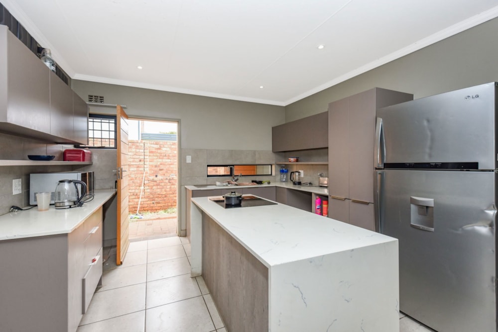 Single-storey house for sale in Lion Pride - FW1750121