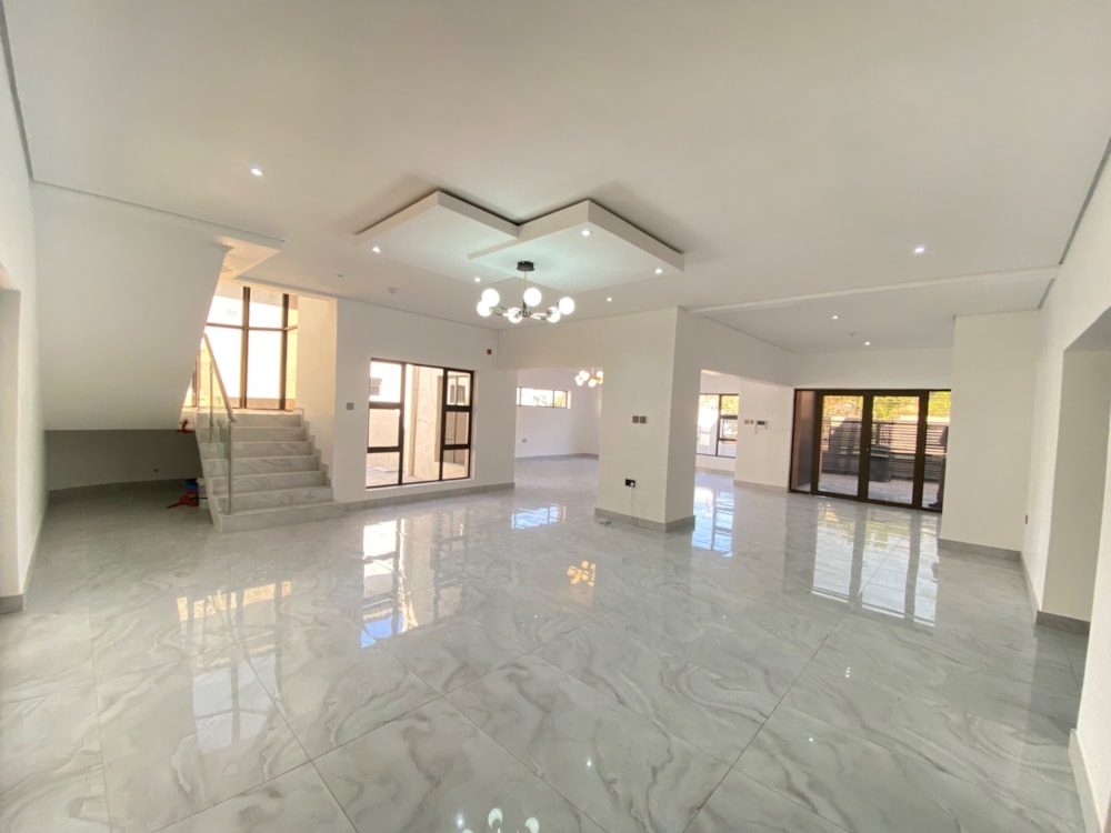 Double-storey house for sale in Broadhurst, Botswana - 3BO1748864 Double-storey house for sale in Broadhurst, Botswana - 3BO1748864