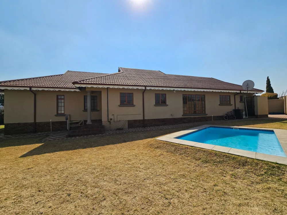 House for sale in Heidelberg, Gauteng - 1SP1748642