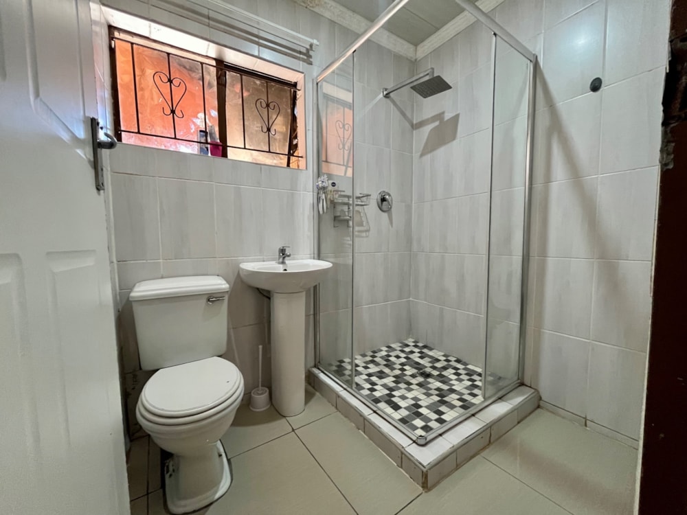 House for sale in Madadeni D - 1NW1749445 House for sale in Madadeni D - 1NW1749445