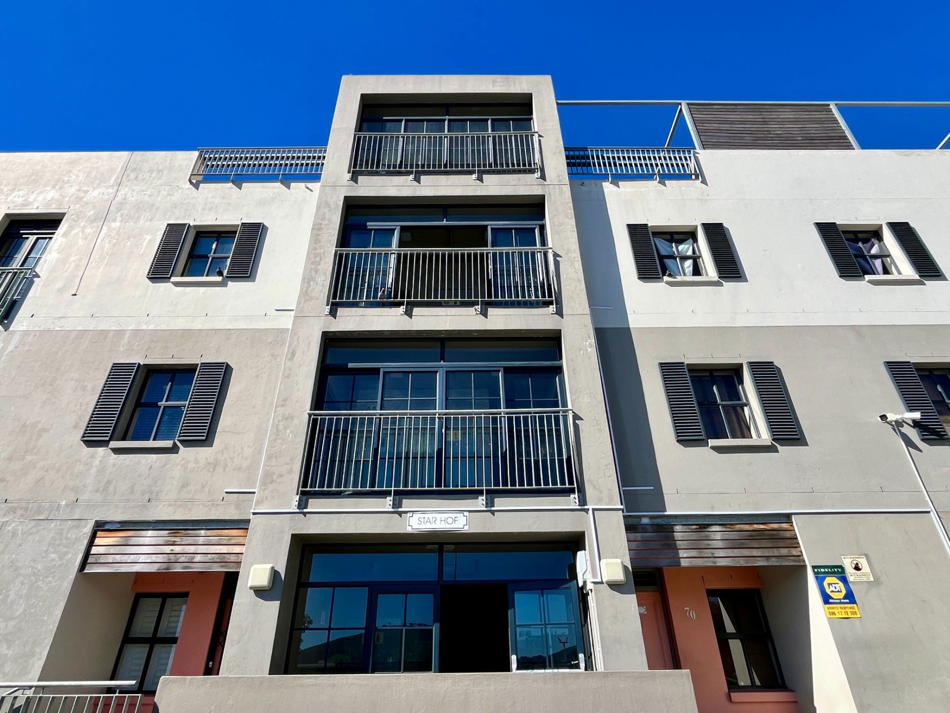 Apartment to rent in Zonnebloem - CBL1748697