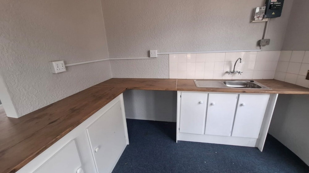 Bachelor apartment to rent in Springbok Central - 1NA1748717 Bachelor apartment to rent in Springbok Central - 1NA1748717