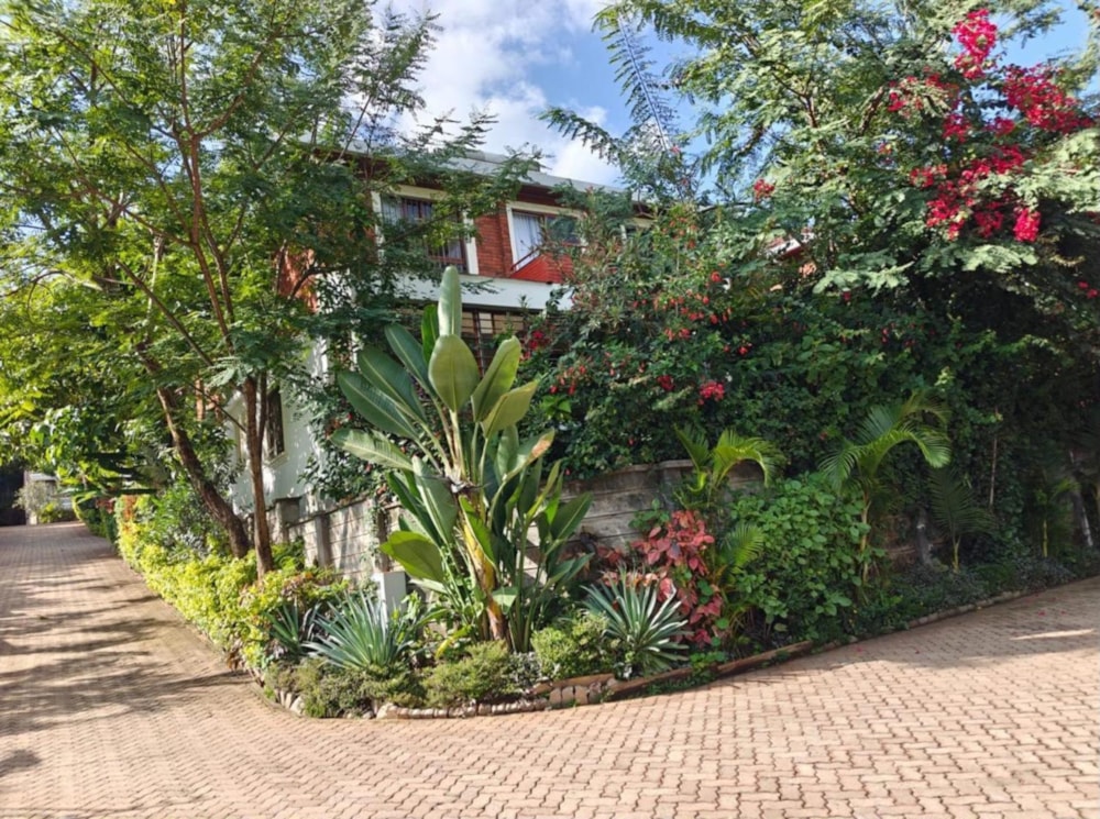 Townhouse for sale in Spring Valley, Kenya - 3KE1748727 Townhouse for sale in Spring Valley, Kenya - 3KE1748727