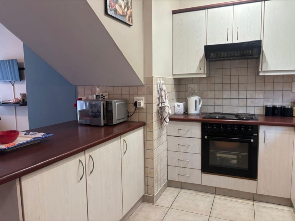 Townhouse for sale in Mile 4, Namibia - 3NM1749420 Townhouse for sale in Mile 4, Namibia - 3NM1749420
