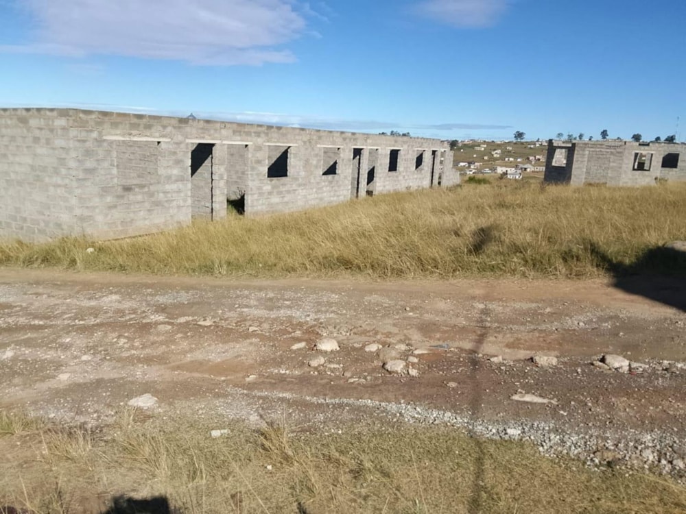 Commercial flats for sale in Mthatha Rural - 1MH1748817 Commercial flats for sale in Mthatha Rural - 1MH1748817