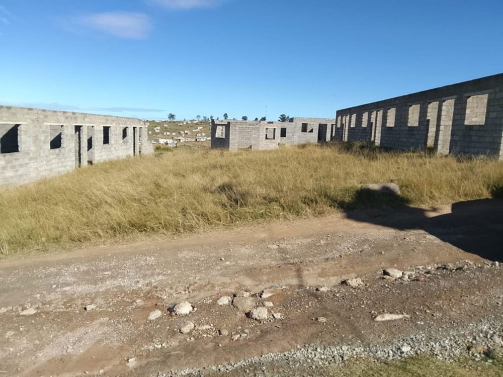 Commercial flats for sale in Mthatha Rural - 1MH1748817 Commercial flats for sale in Mthatha Rural - 1MH1748817