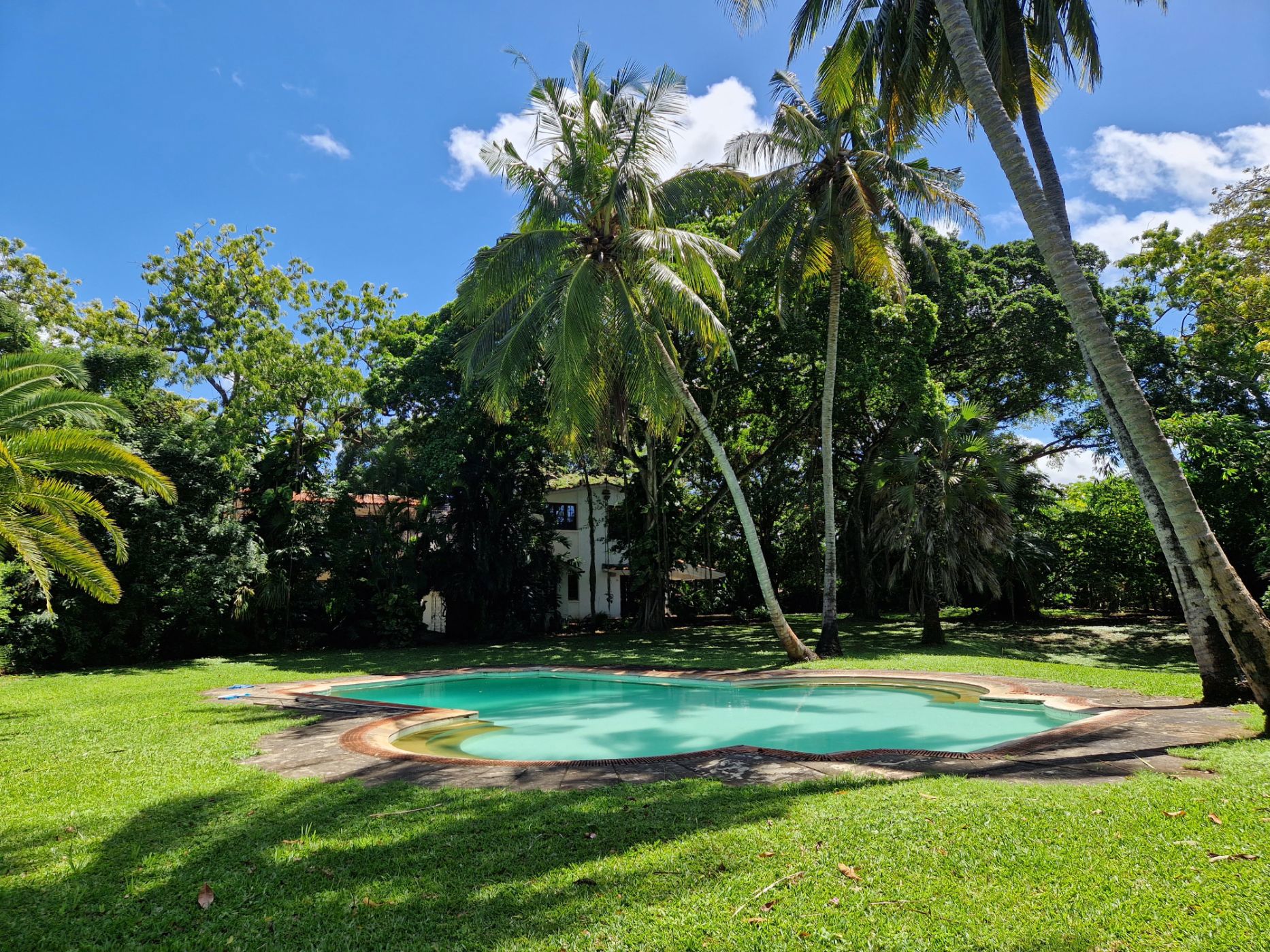 Townhouse for sale in Old Nyali , Kenya - 3KE1750065