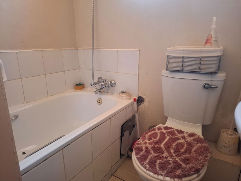 Apartment for sale in Broadhurst, Botswana - 3BO1749124 Apartment for sale in Broadhurst, Botswana - 3BO1749124