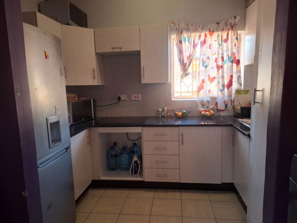 Apartment for sale in Broadhurst, Botswana - 3BO1749124 Apartment for sale in Broadhurst, Botswana - 3BO1749124