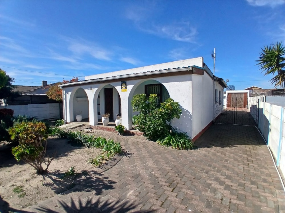 House for sale in Bishop Lavis - 1AH1749478 House for sale in Bishop Lavis - 1AH1749478