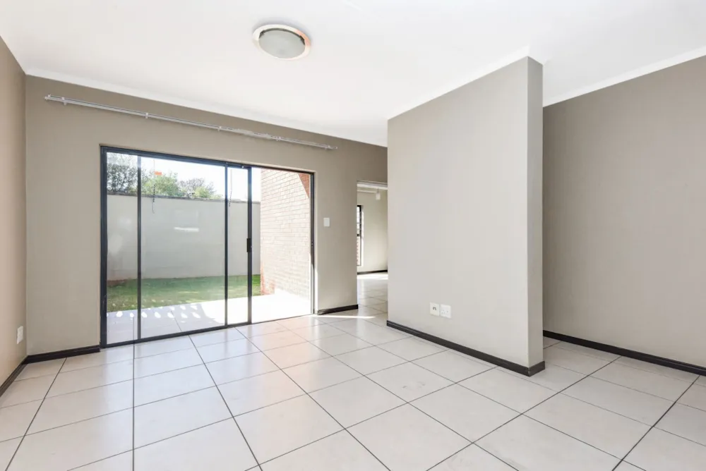 Apartment for sale in Fourways Area - FW1750482 Apartment for sale in Fourways Area - FW1750482