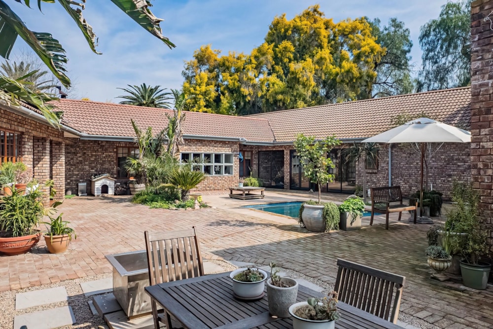 House for sale in Wesbank, Oudtshoorn - 1OU1749673 House for sale in Wesbank, Oudtshoorn - 1OU1749673