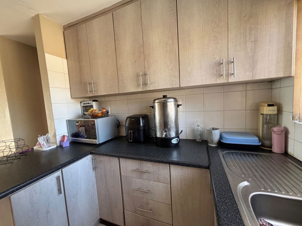 Apartment to rent in Uitsig, Bloemfontein - 1BX1748961 Apartment to rent in Uitsig, Bloemfontein - 1BX1748961