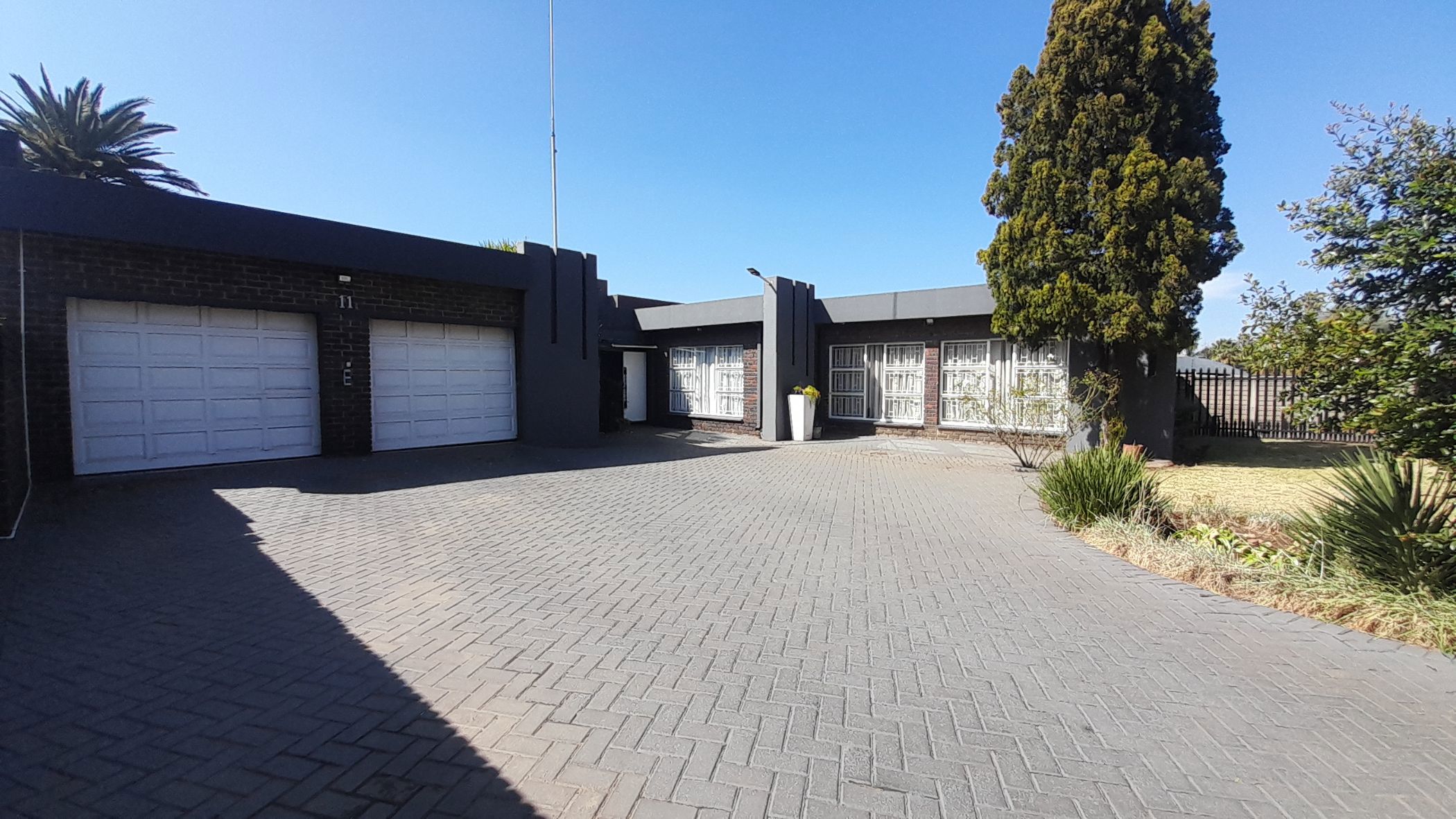 House for sale in Vanderbijlpark SE 3 - 1VT1749112